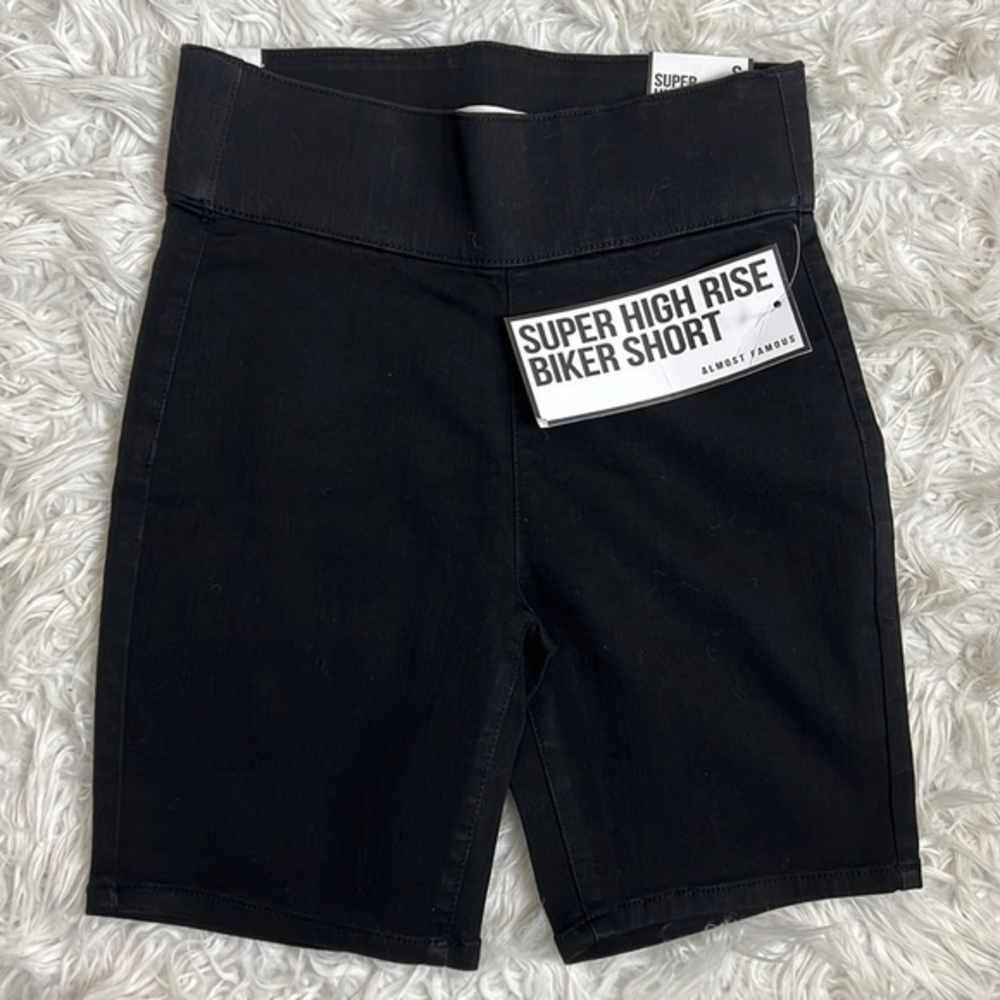 FOREVER 21‎ SUPER HIGH RISE BIKER SHORTS